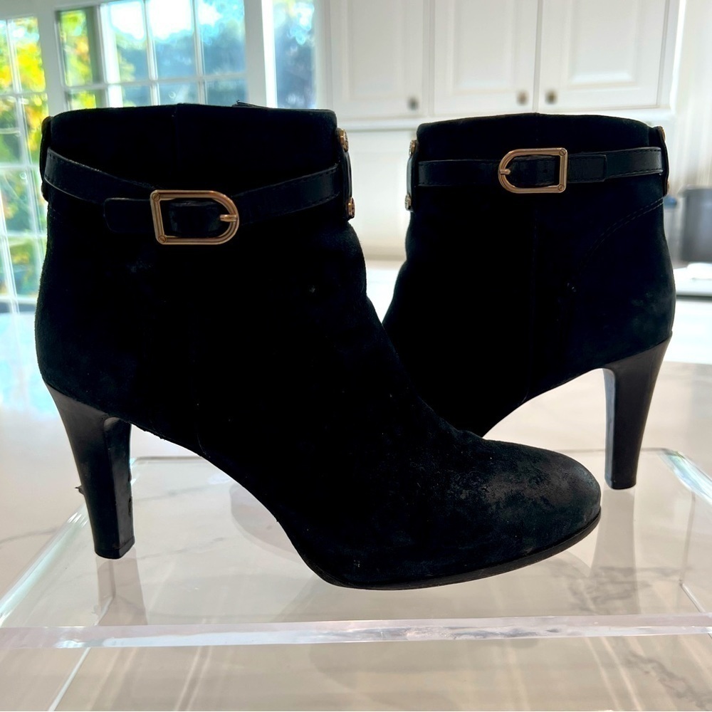 TORY BURCH Patricia Black suede 3inch booties with gold tory logo size 7.5 - Picture 2 of 13
